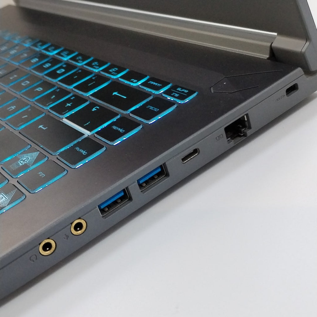 LAPTOP MSI THIN 15 B13VE-3028MX (2025) 512 GB SSD 16 GB RAM (SEMINUEVO)