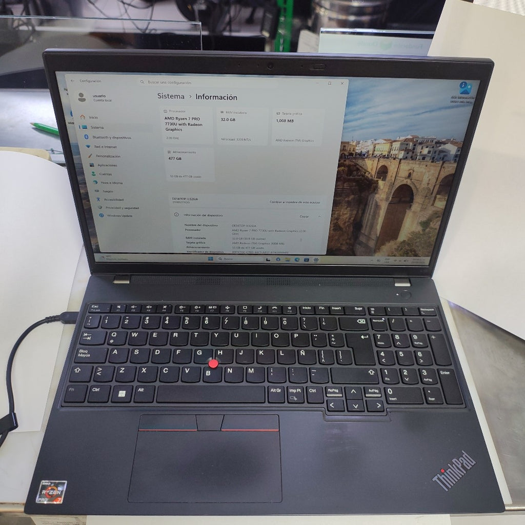 LAPTOP LENOVO THINKPAD L15 GEN 4 (2024) 512 GB SSD 32 GB RAM (SEMINUEVO)