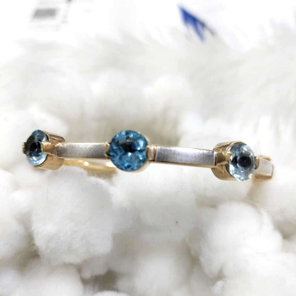 PULSERA RIGIDA ORO 14 K 14.1 GRMS (SEMINUEVO)