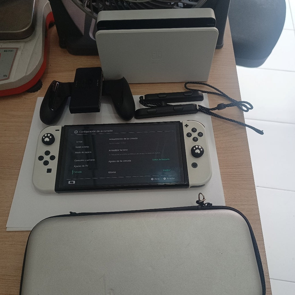 CONSOLA DE VIDEOJUEGO NINTENDO SWITCH OLED 64 GB (SEMINUEVO)