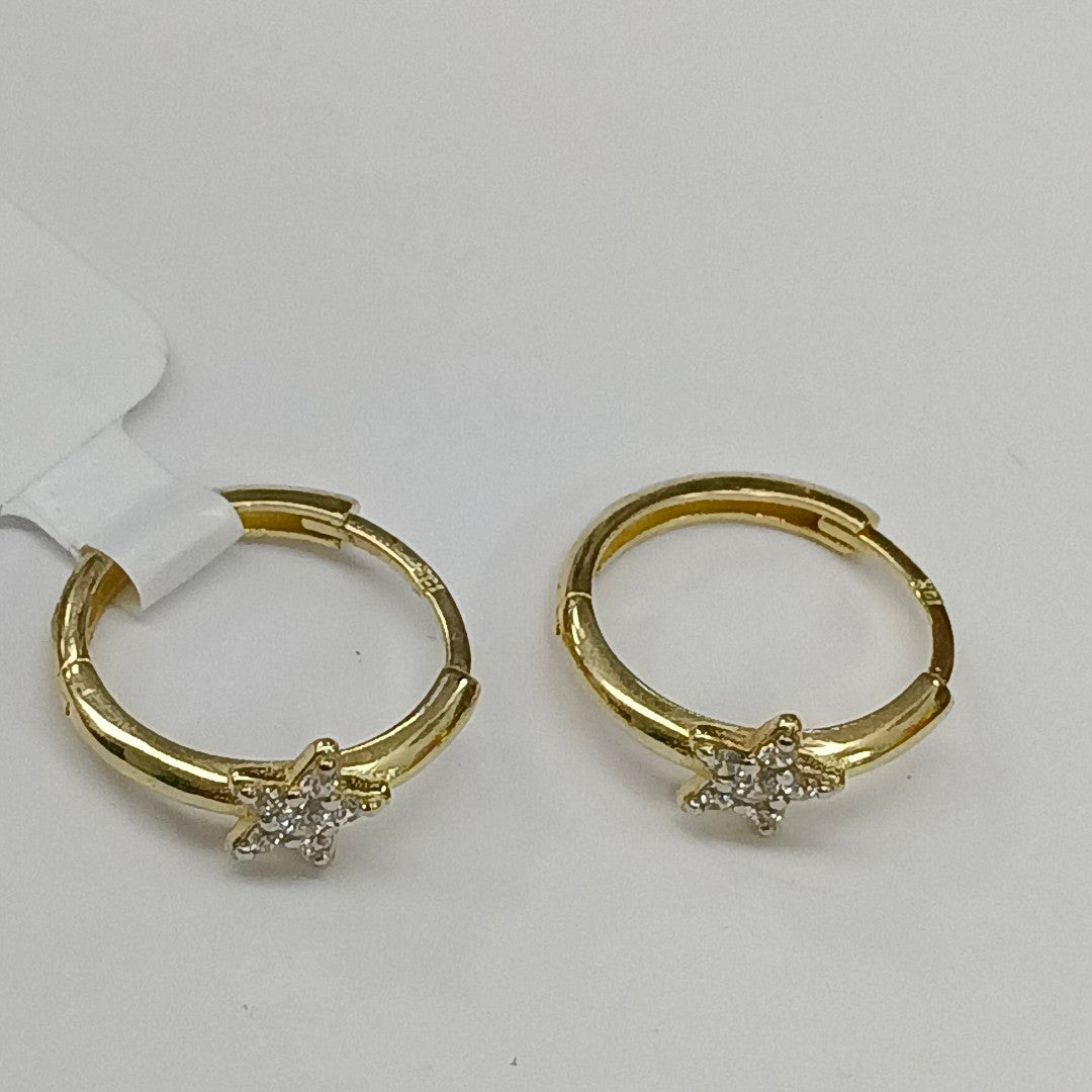 ARETES ARRACADAS FIG ESTRELLA CIRCONIAS 10K 1.6 GR (NUEVO)