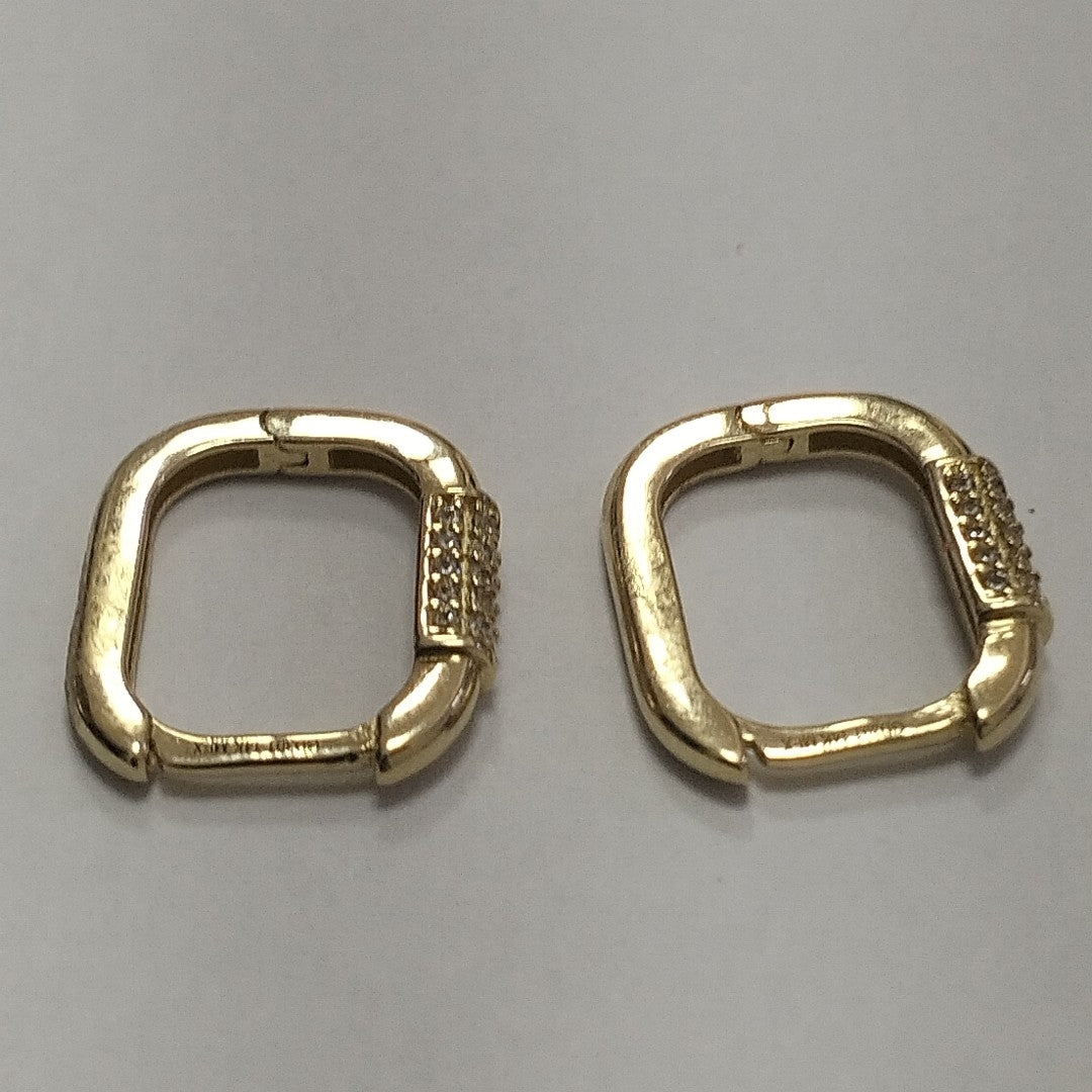 ARETES HUGGIES OVALADA C CIRCONIAS 14K 2.4 GR (NUEVO)