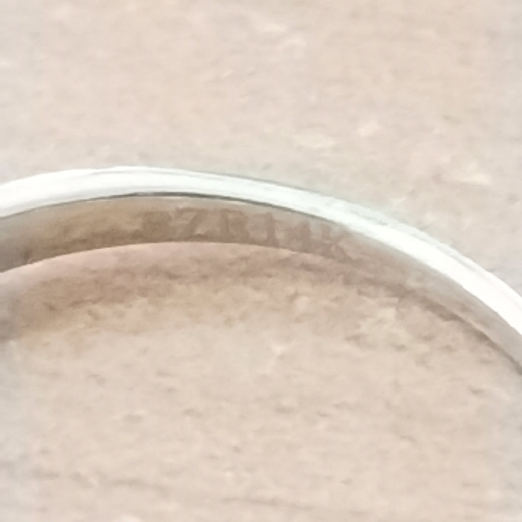 SOLITARIO ORO, ORO BLANCO 14 K 0.9 GRMS (SEMINUEVO)