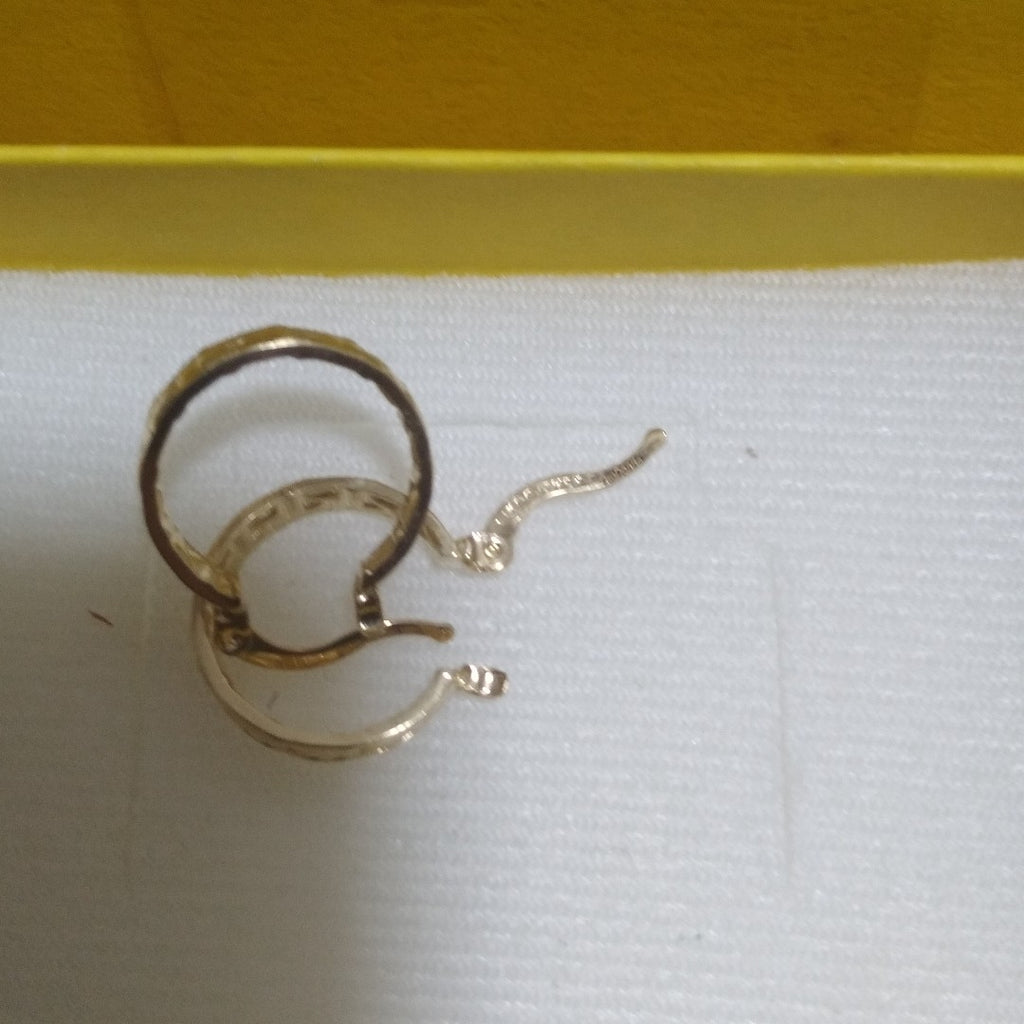 ARETES ARRACADAS FIG GRECAS 14K 1.8 GR (NUEVO)