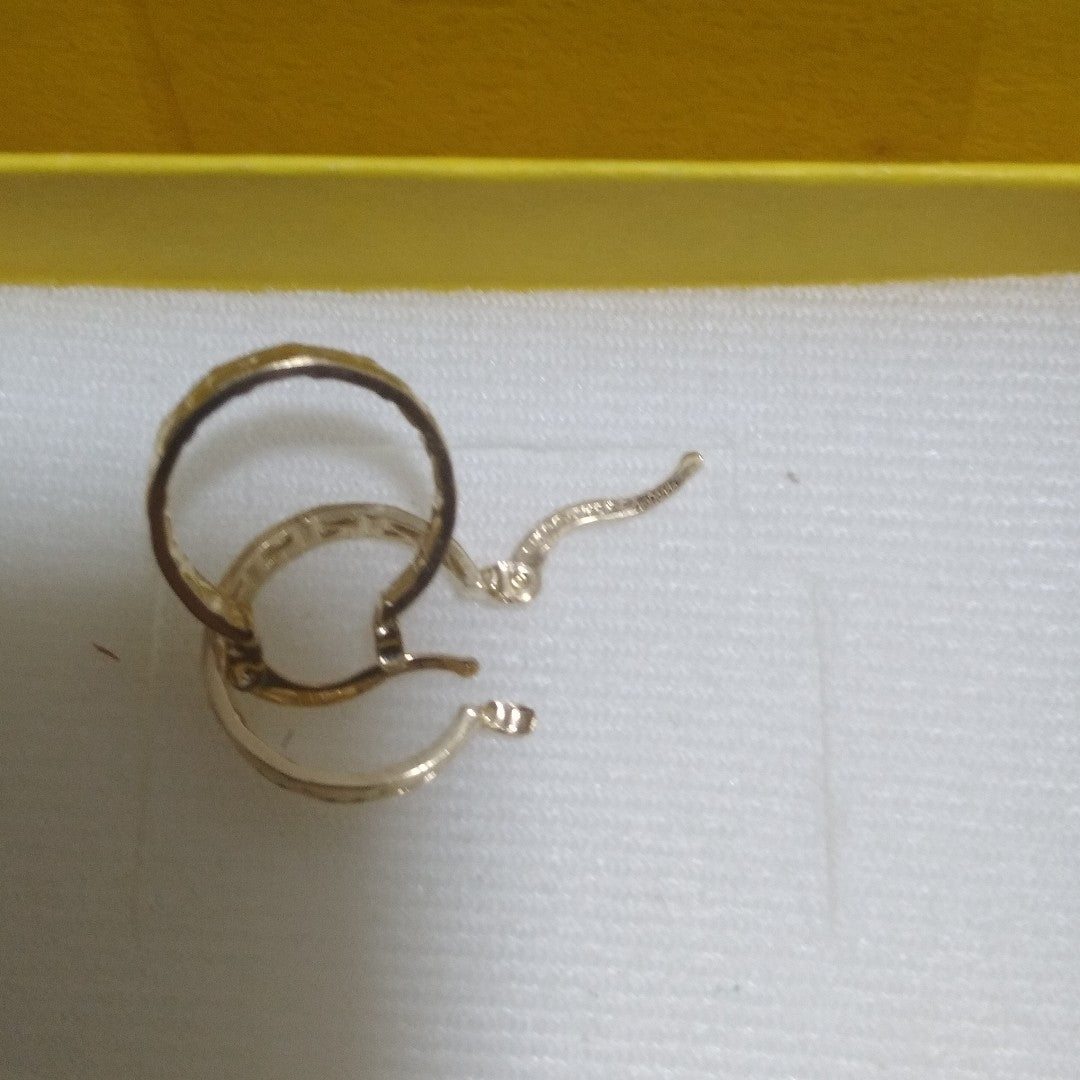 ARETES ARRACADAS FIG GRECAS 14K 1.8 GR (NUEVO)