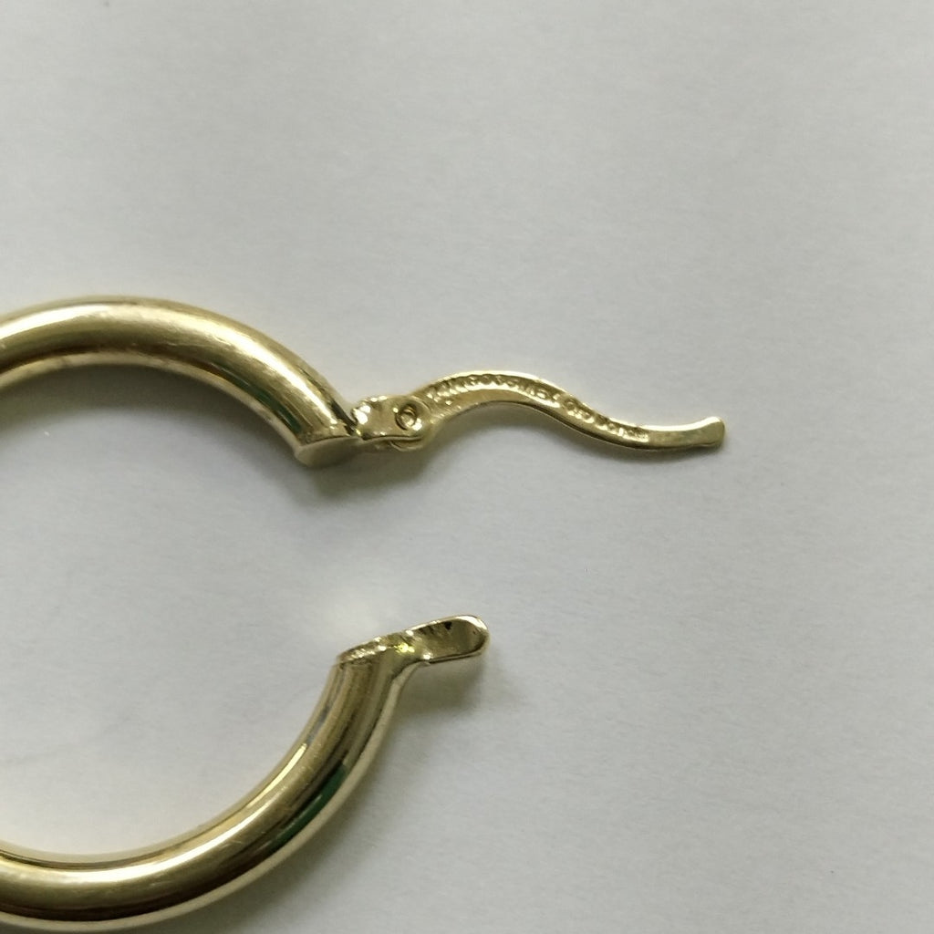 ARETES TEJIDO ARRACADAS LISAS HUECAS 14K 2.1 GR (NUEVO)