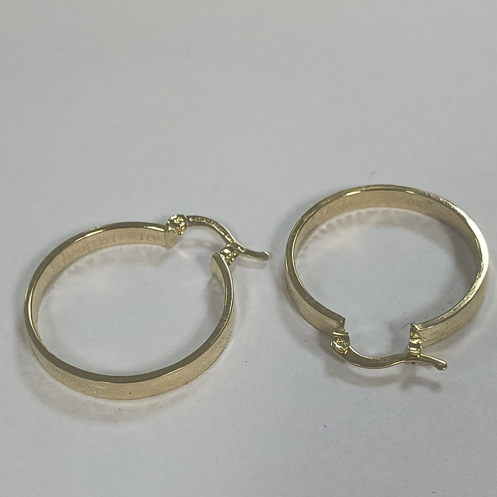 ARETES ARRACADAS TROQUELADA 14K 2.6 GR (NUEVO)