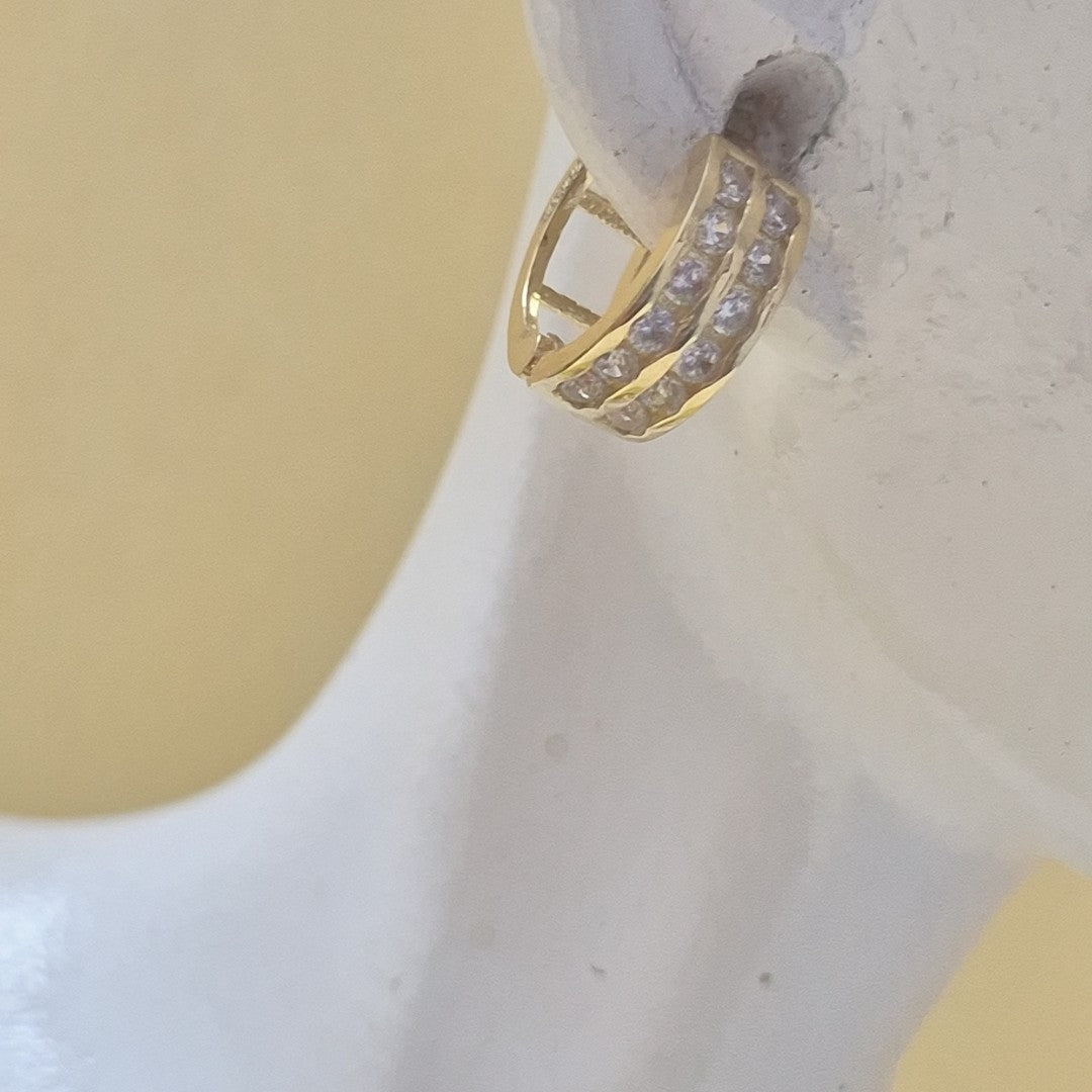 ARETES HUGGIES C CIRCONIAS 14K 1.8 GR (NUEVO)