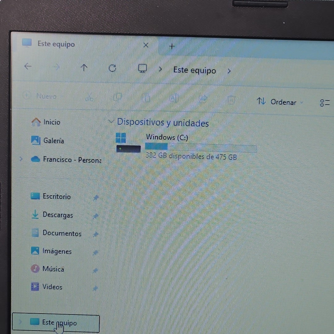 LAPTOP HP 245 G9 (2023) 512 GB SSD 8 GB RAM (SEMINUEVO)