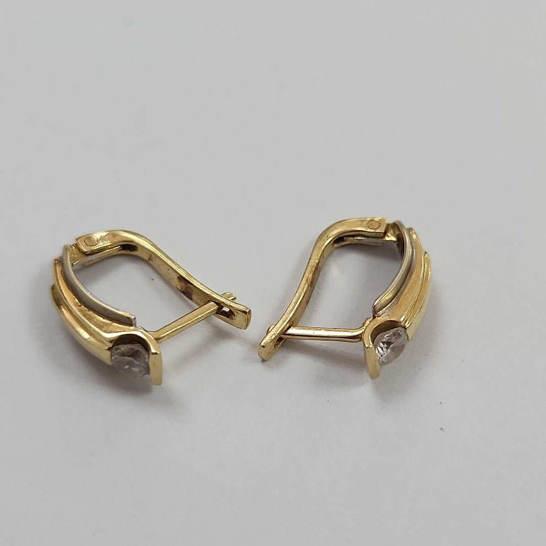 ARETES PAR ORO 14 K 3.4 GRMS (SEMINUEVO)