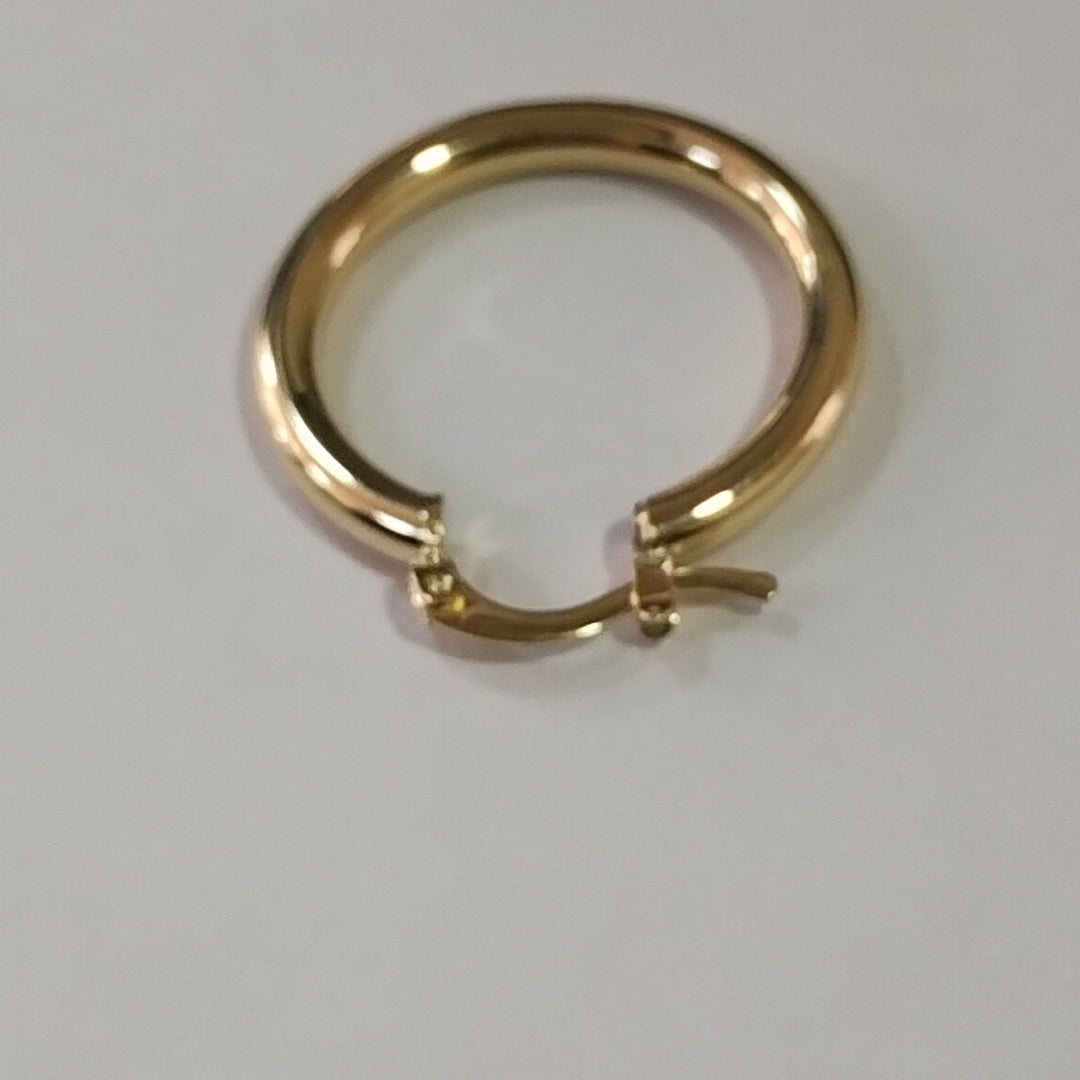 ARETES TEJIDO ARRACADAS LISAS HUECAS 14K 2.1 GR (NUEVO)