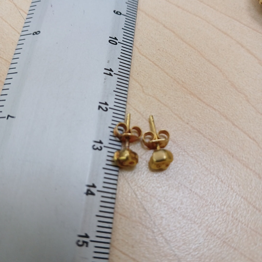 BROQUELES PAR ORO 18 K 1,10 GRMS (SEMINUEVO)