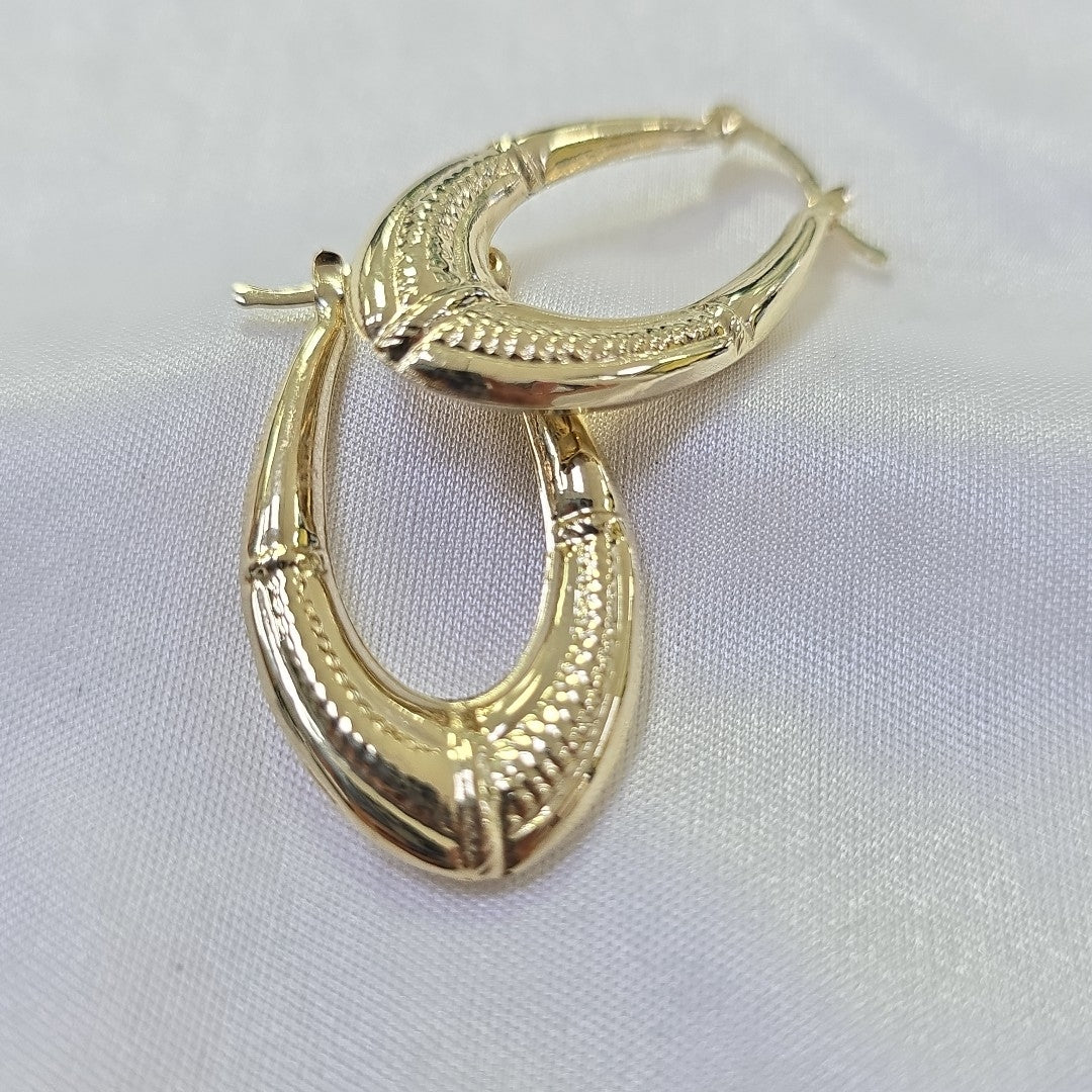 ARETES ARRACADAS ESTRIADAS 14K 2.5 GR (NUEVO)