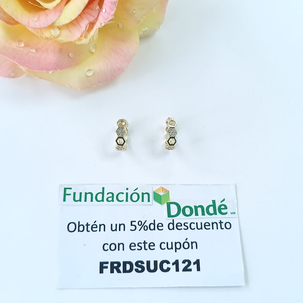 ARETES HUGGIES HEXAGONALES C CIRCONIAS 14K 2.6 GR (NUEVO)