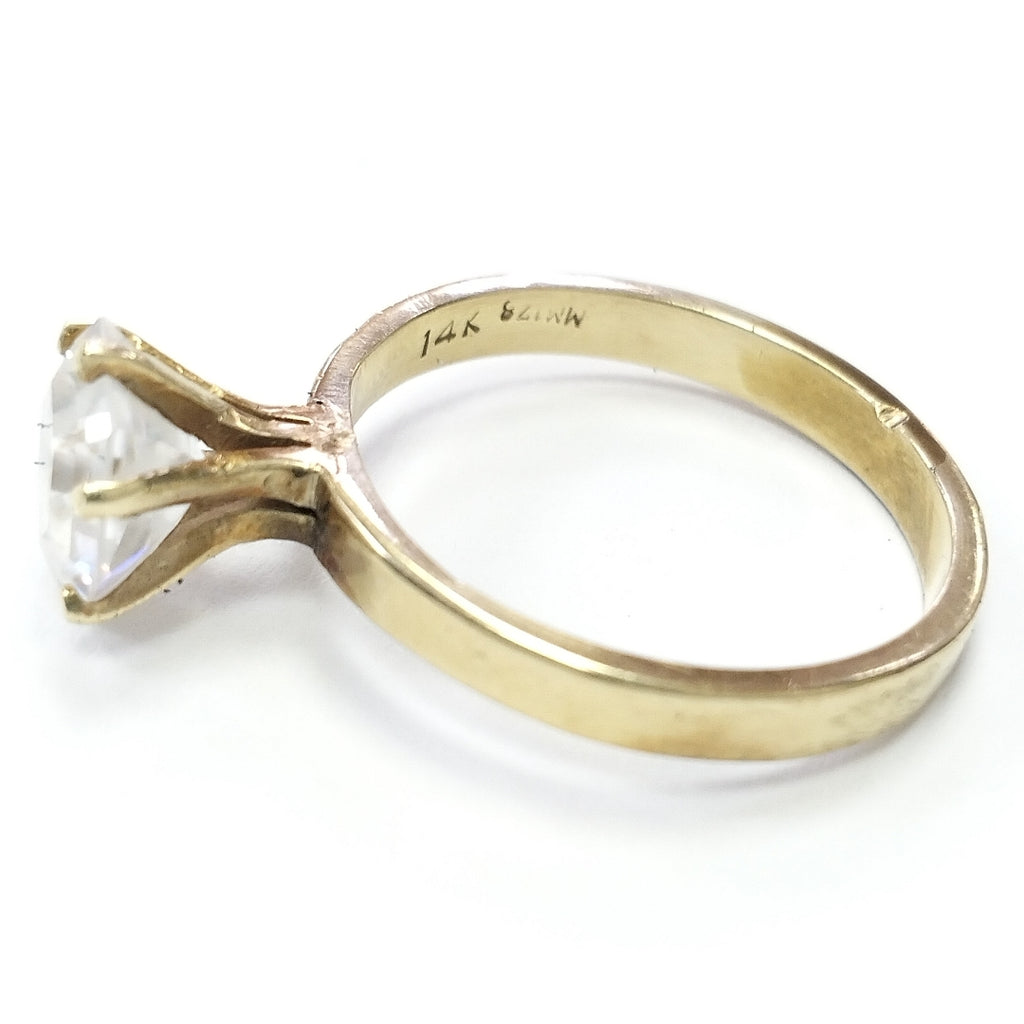 ANILLO, SOLITARIO ORO 14 K 4.3 GRMS (SEMINUEVO)