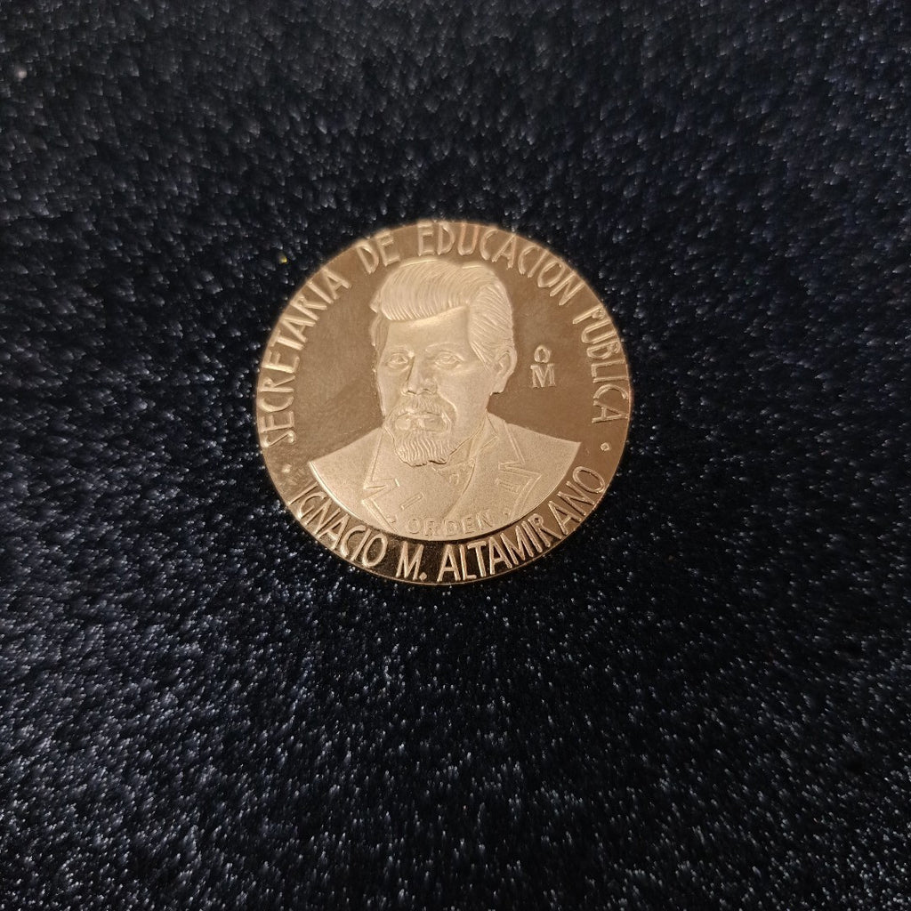 MEDALLA CONMEMORATIVA ORO 21 K 42.2 GRMS (SEMINUEVO)