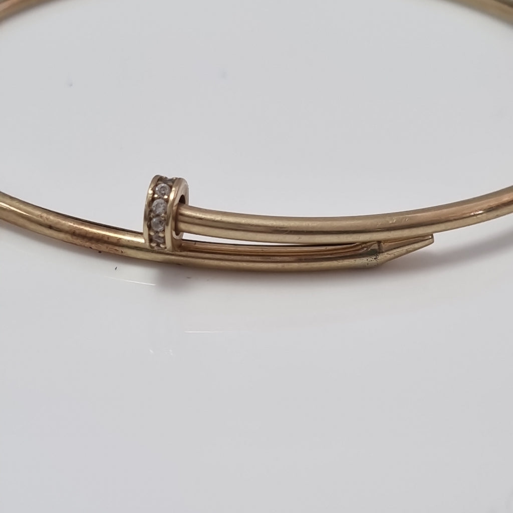 PULSERA RIGIDA ORO 10 K 2.6 GRMS (SEMINUEVO)