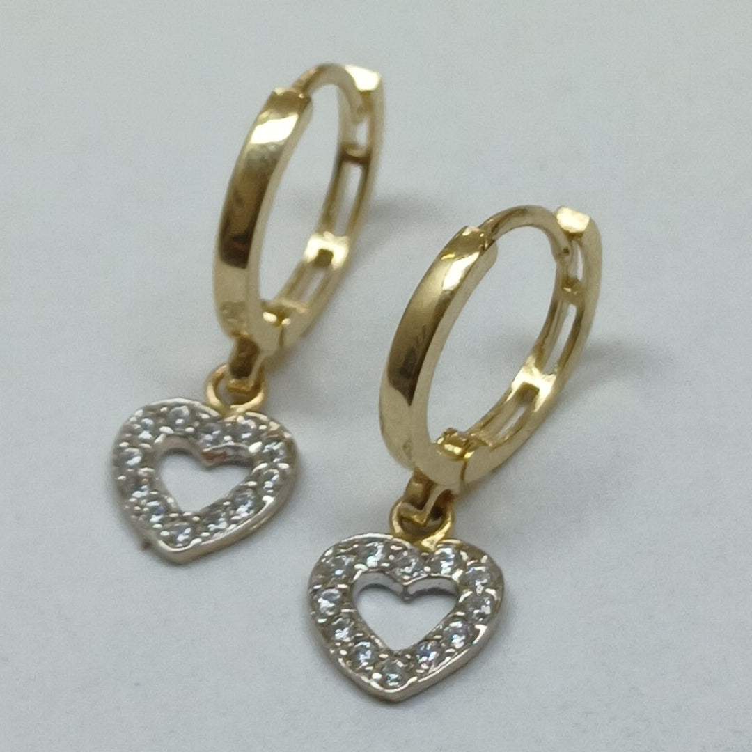 ARETES HUGGIES CON DIJE CORAZON Y CIRCONIAS 14K 2 GR (NUEVO)