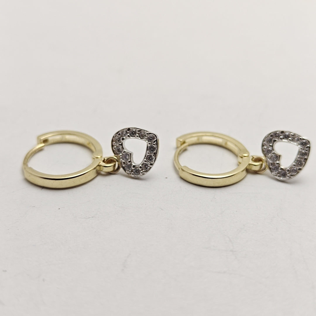 ARETES HUGGIES CON DIJE CORAZON Y CIRCONIAS 14K 2.2 GR (NUEVO)