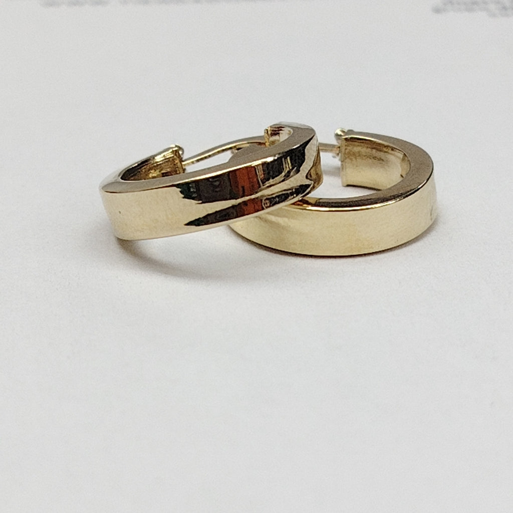 ARETES ARRACADA LISA 14K 2.1 GR (NUEVO)