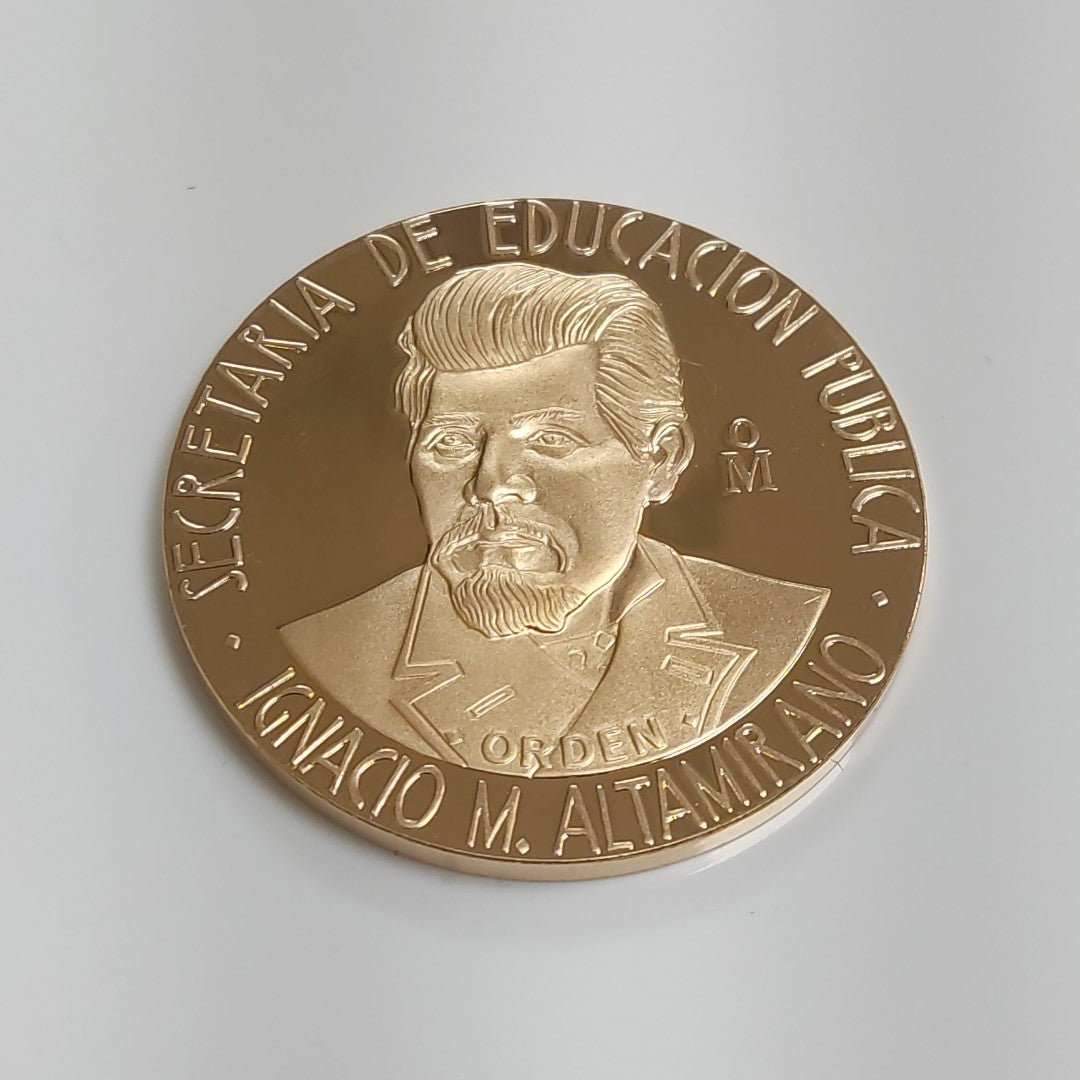 MEDALLA CONMEMORATIVA ORO 21 K 41.8 GRMS (SEMINUEVO)