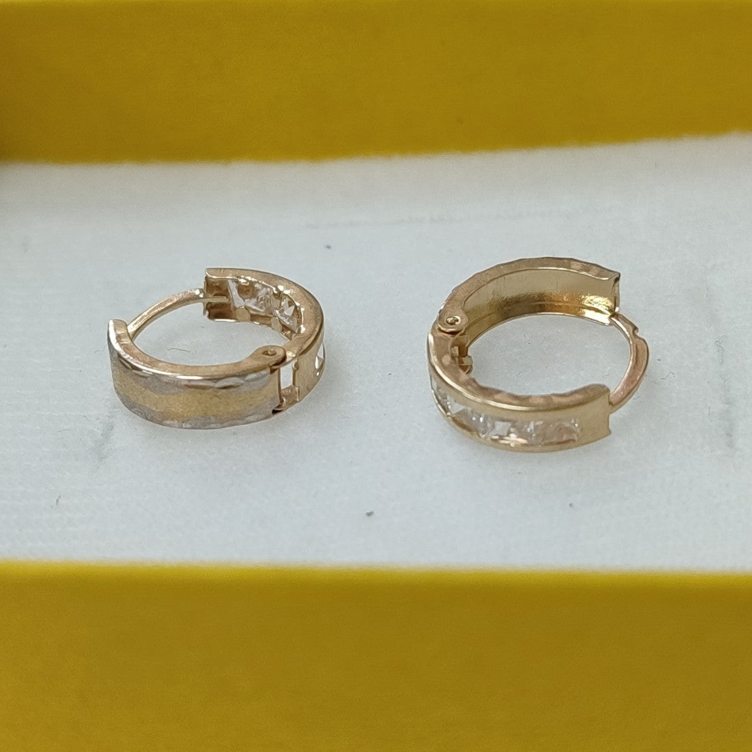 ARETES ARRACADAS C CIRCONIAS 10K 1.2 GR (NUEVO)