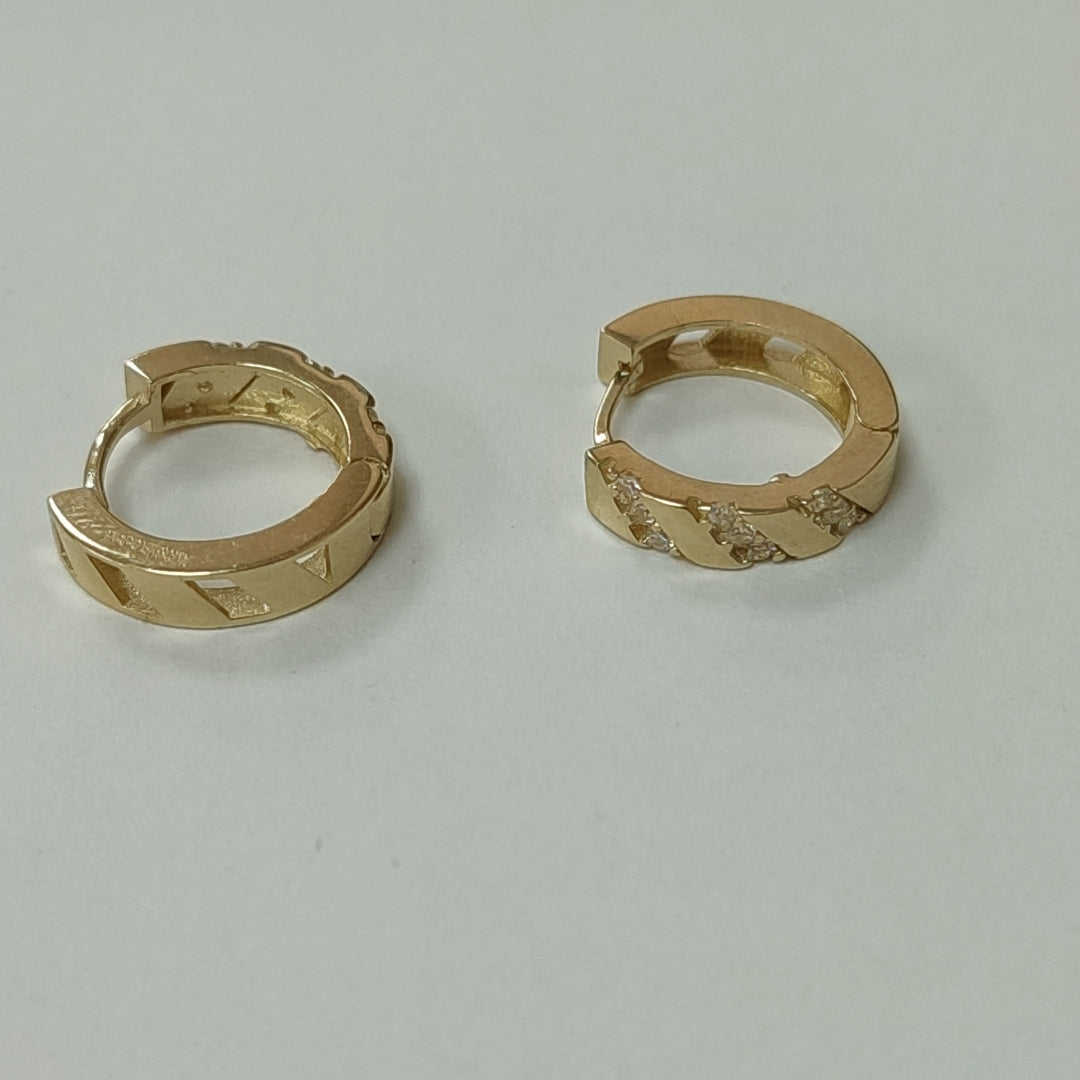 ARETES HUGGIES CON CIRCONIAS 14K 2.2 GR (NUEVO)