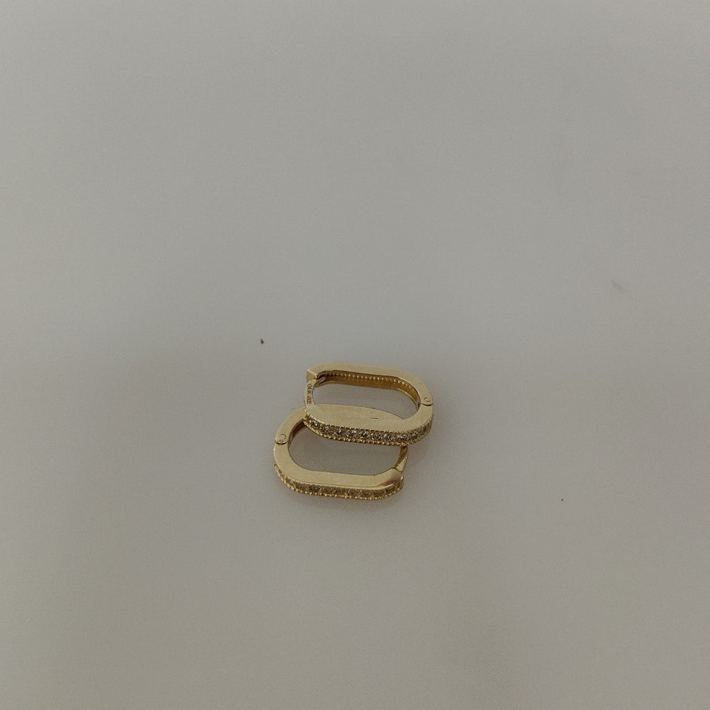 ARETES HUGGIES OVALADA C CIRCONIAS 14K 2.4 GR (NUEVO)