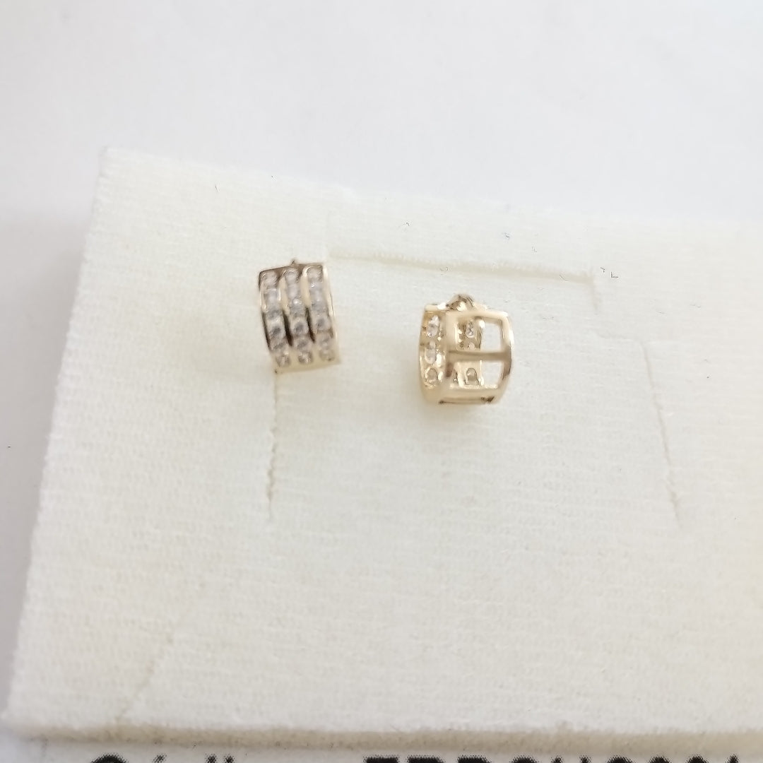 ARETES HUGGIES C CIRCONIA 14K 2.2 GR (NUEVO)
