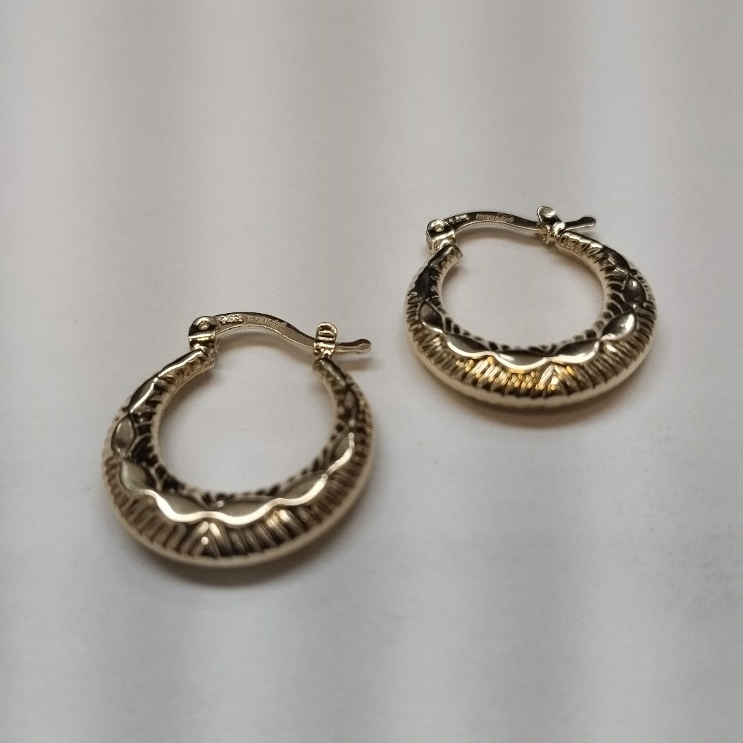 ARETES ARRACADAS HUECAS 14K 1.8 GR (NUEVO)