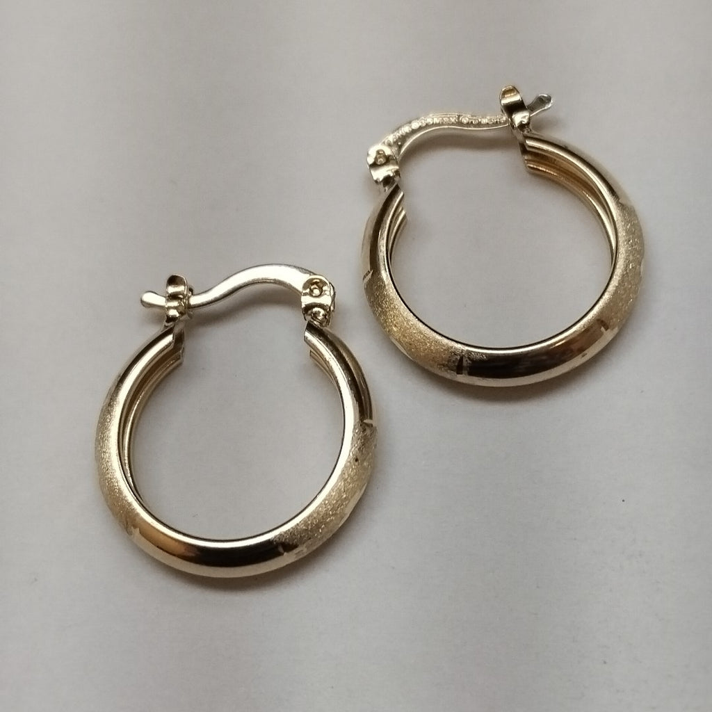 ARETES TEJIDO ARRACADA SATINADA 14K 2.6 GR (NUEVO)