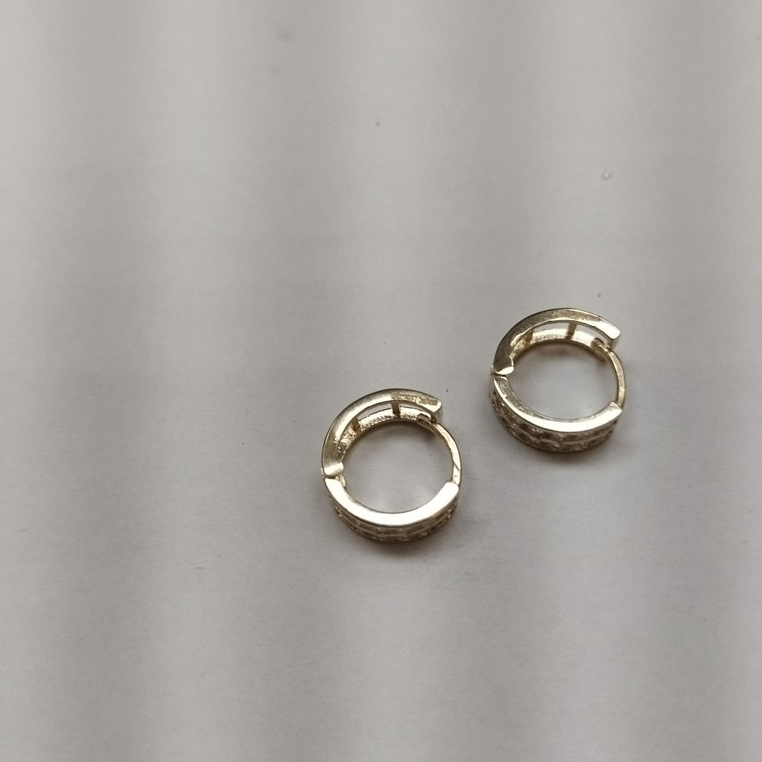 ARETES HUGGIES C CIRCONIAS 14K 1.7 GR (NUEVO)