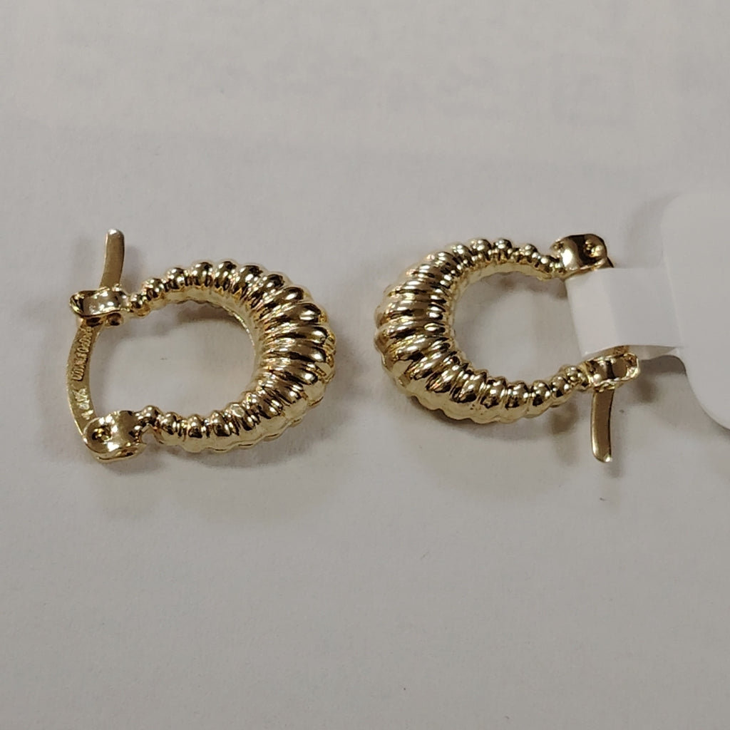 ARETES ARRACADA ESTRIADAS 14K 1.1 GR (NUEVO)