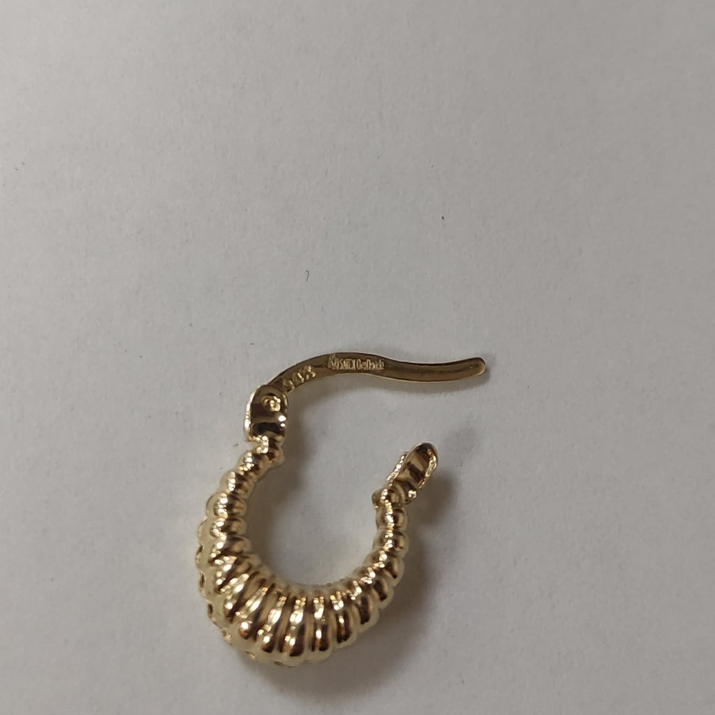 ARETES ARRACADA ESTRIADAS 14K 1.1 GR (NUEVO)