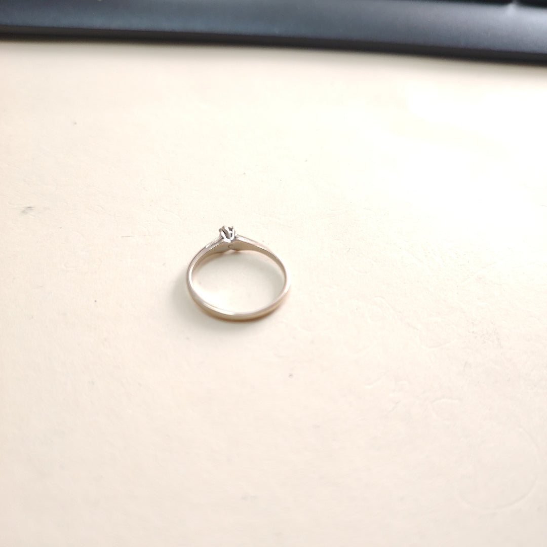 SOLITARIO ORO 14 K 1.3 GRMS (SEMINUEVO)