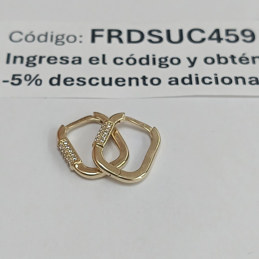 ARETES HUGGIES OVALADA C CIRCONIAS 14K 2.4 GR (NUEVO)