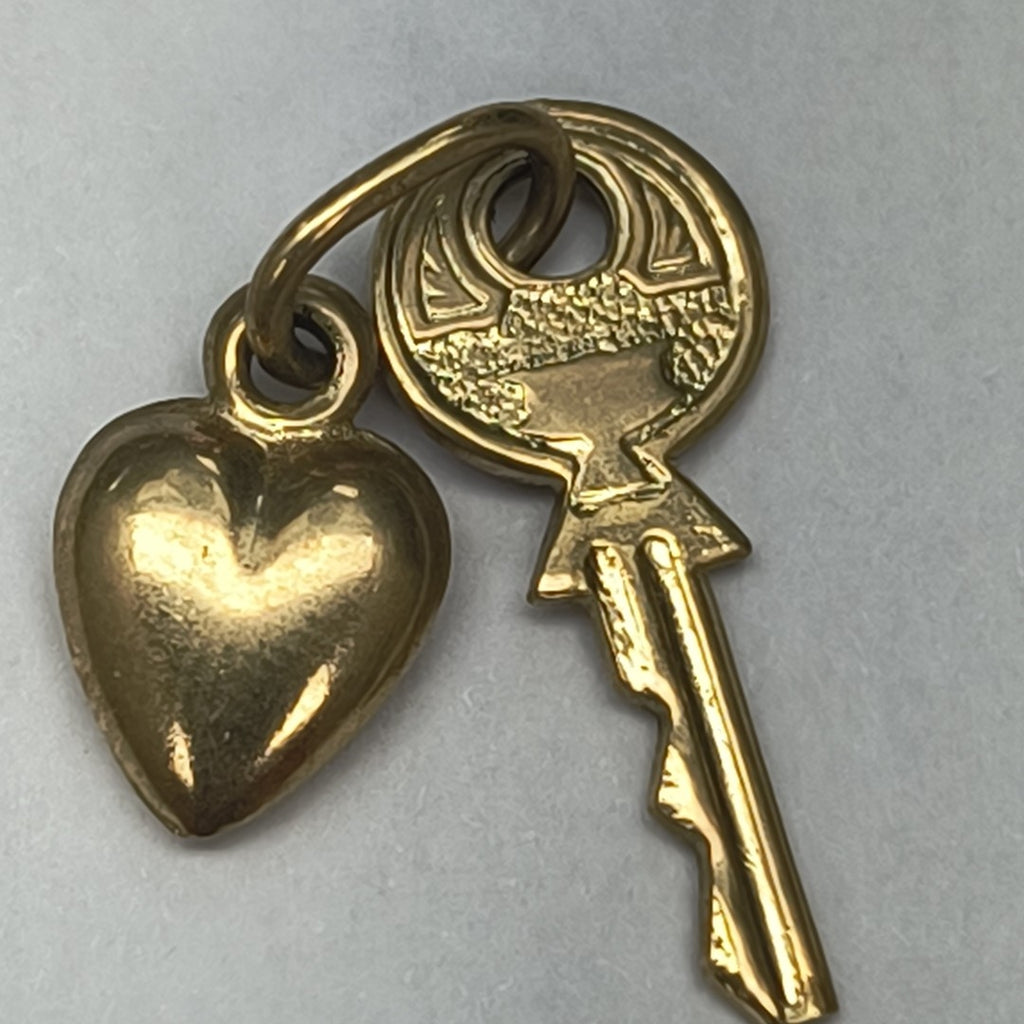 DIJE ORO 14 K 1,10 GRMS (SEMINUEVO)
