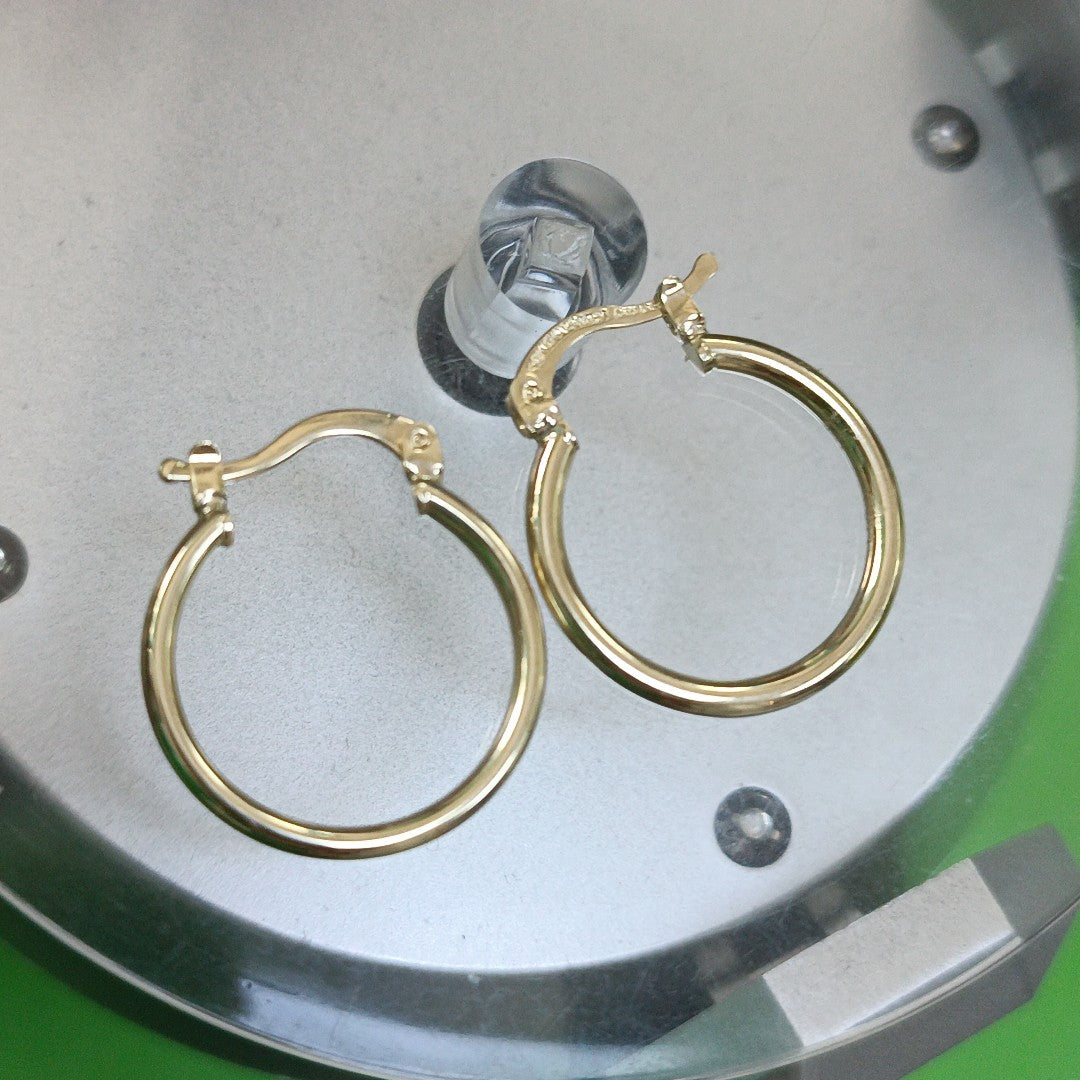 ARETES TEJIDO ARRACADAS LISAS 14K 1.2 GR (NUEVO)