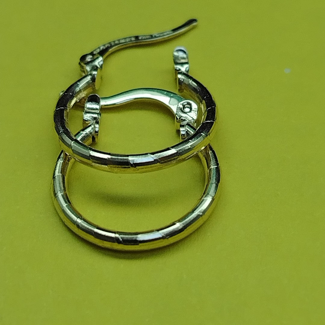 ARETES ARRACADAS ESTRIADAS 14K 1.4 GR (NUEVO)