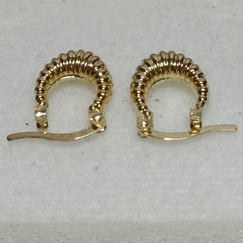 ARETES ARRACADA ESTRIADAS 14K 1.2 GR (NUEVO)