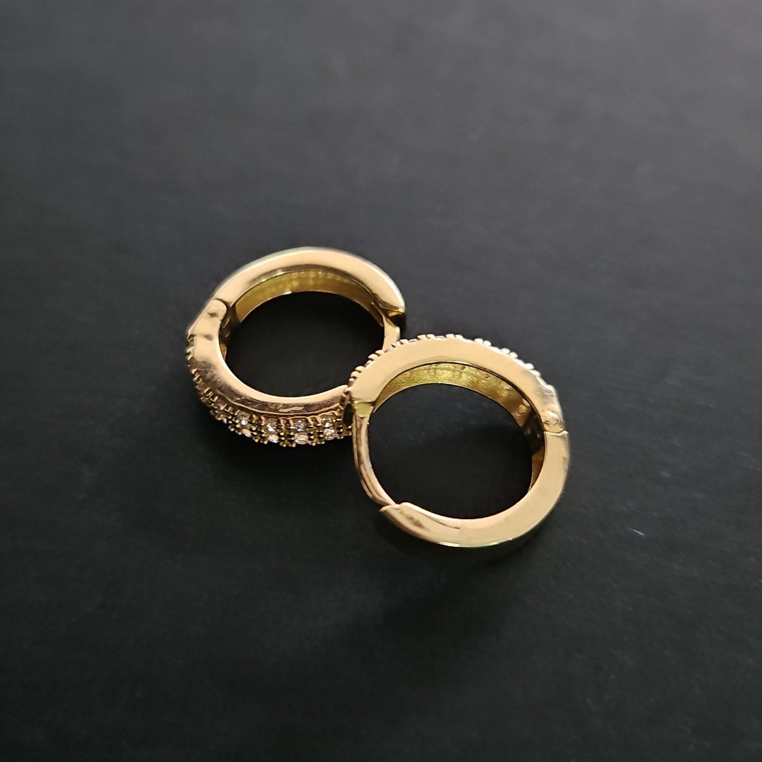 ARETES HUGGIES C CIRCONIA 14K 1.8 GR (NUEVO)