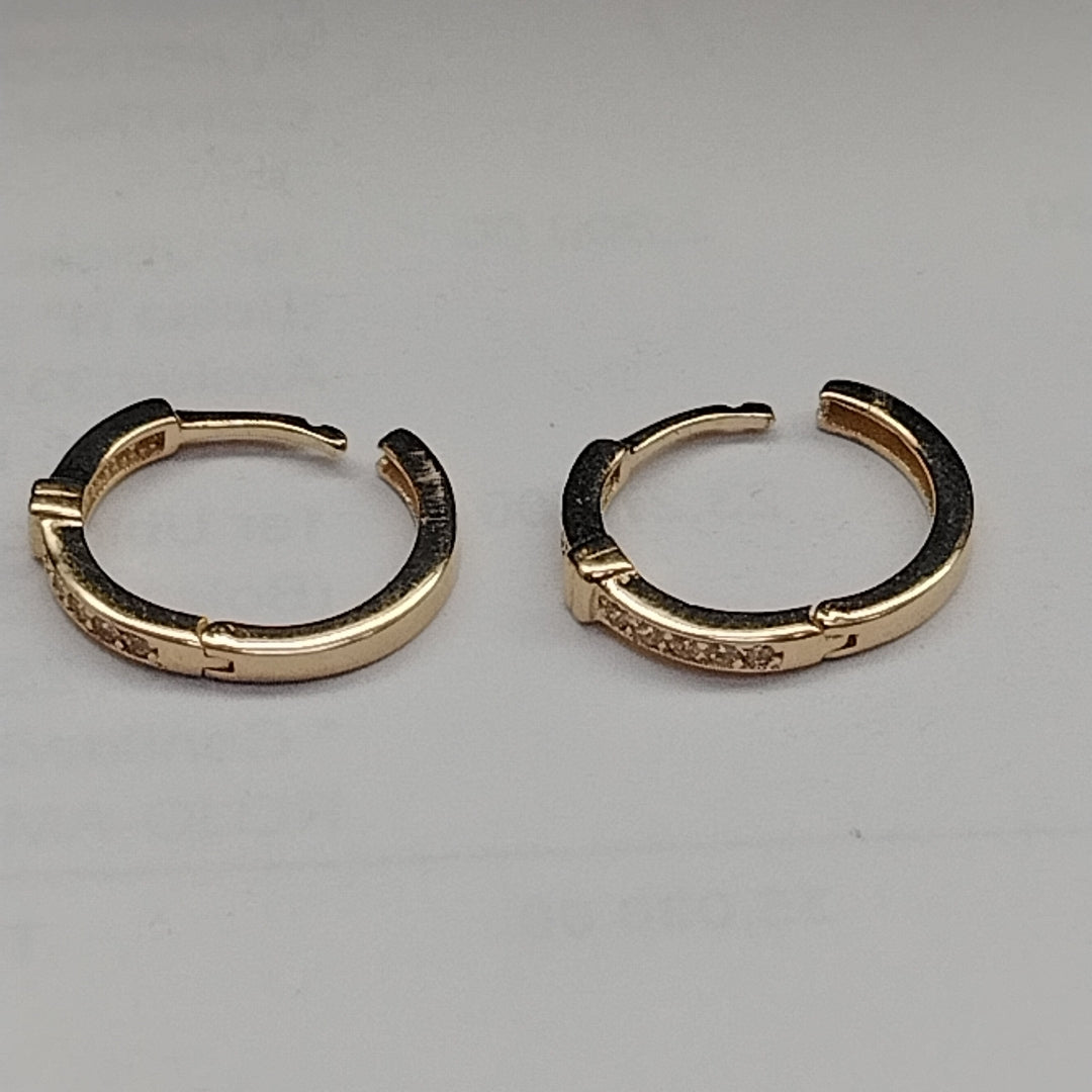 ARETES HUGGIES C CIRCONIA 14K 1.9 GR (NUEVO)