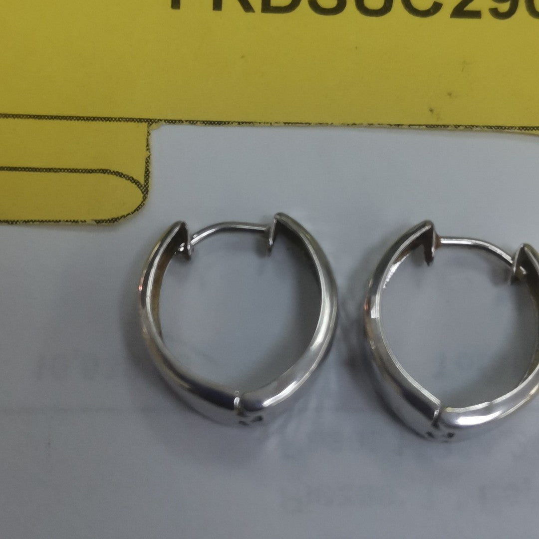 ARETES PAR ORO BLANCO 14 K 1.4 GRMS (SEMINUEVO)