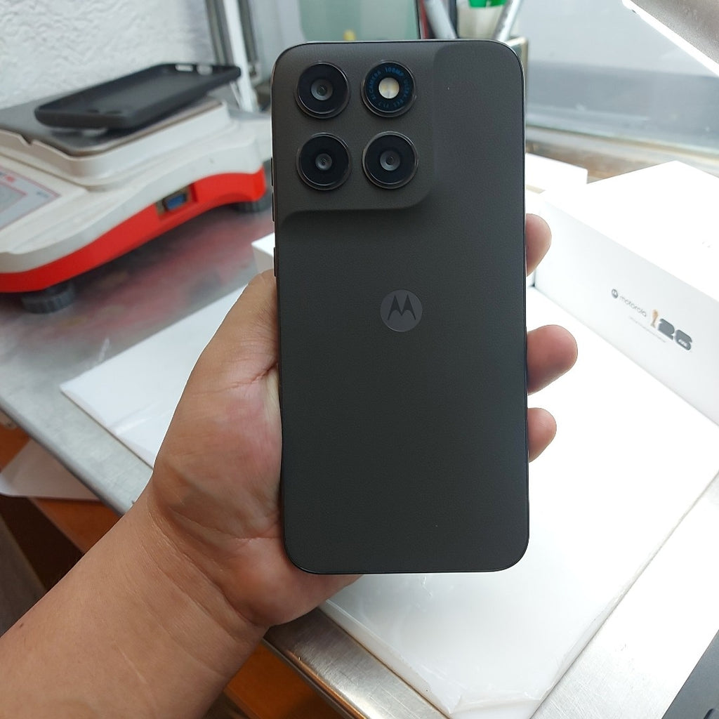CELULAR MOTOROLA MOTO G77 XT2621-3 (2026) 256 GB 8 GB RAM (SEMINUEVO)