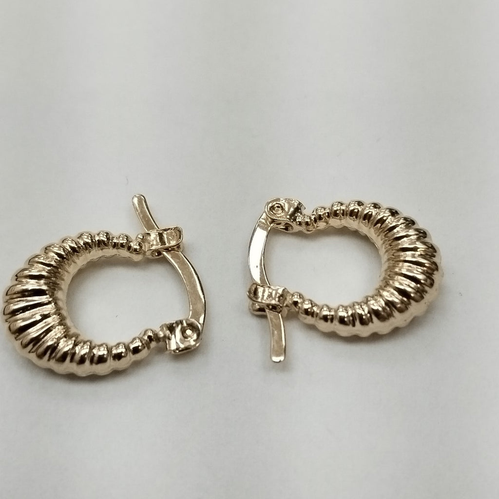 ARETES ARRACADA ESTRIADAS 14K 1.1 GR (NUEVO)