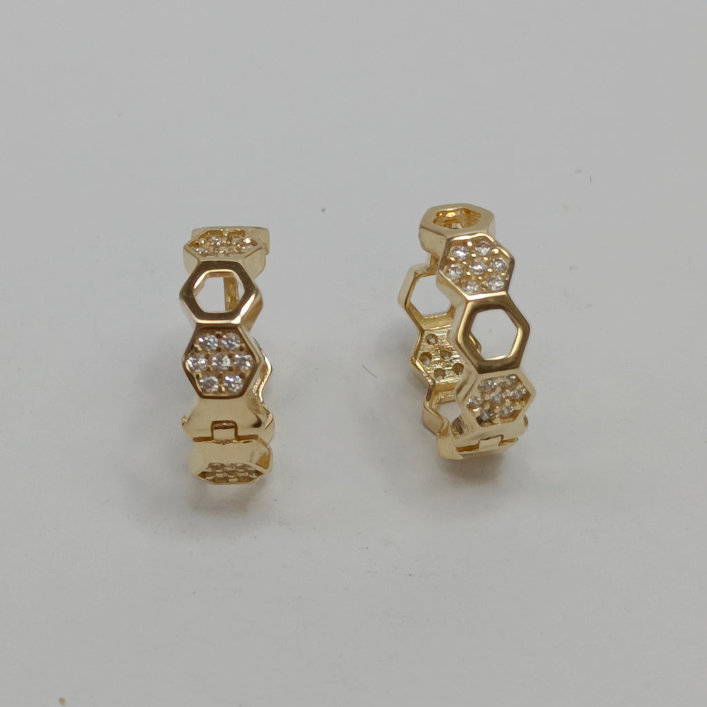ARETES HUGGIES HEXAGONALES C CIRCONIAS 14K 2.7 GR (NUEVO)