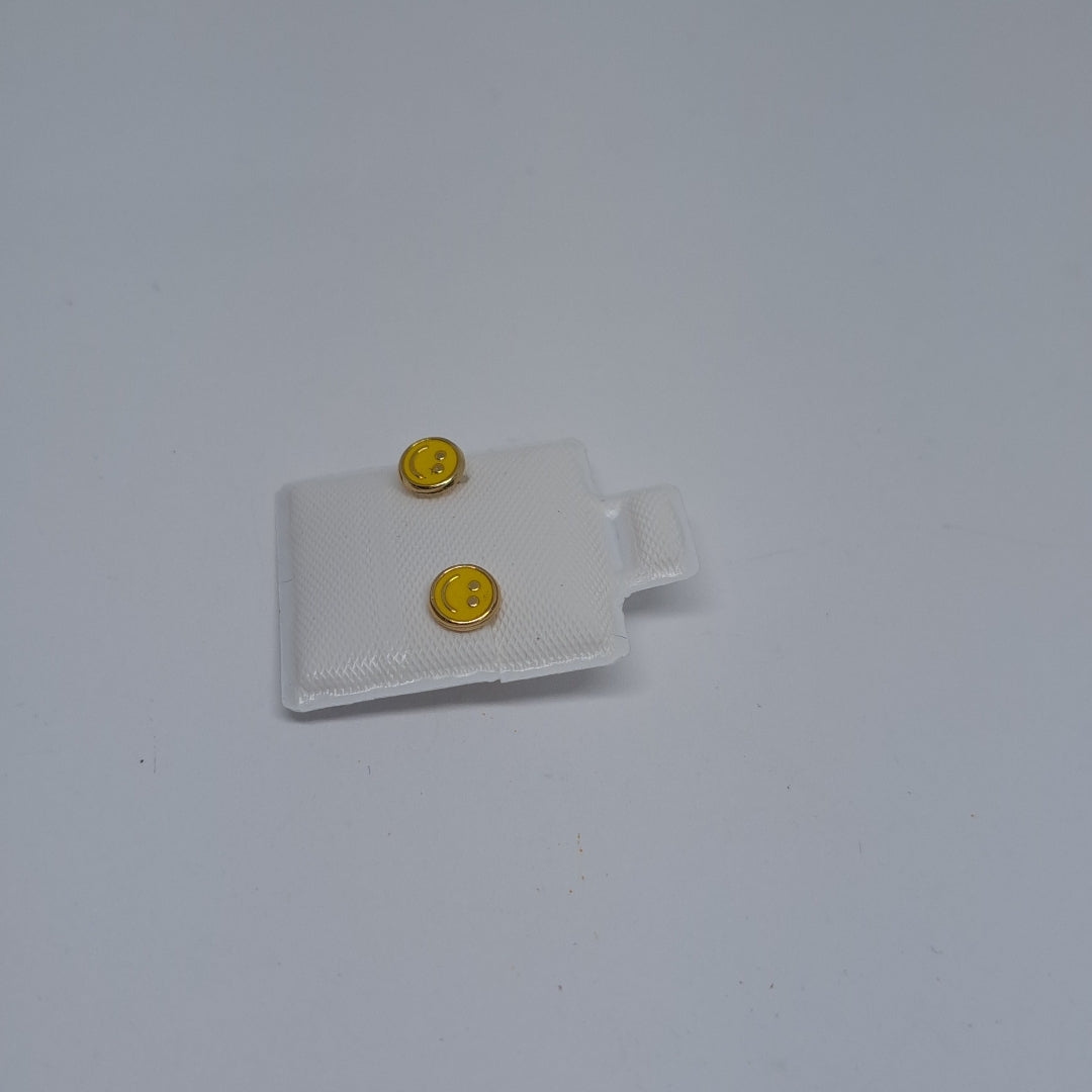 BROQUELES BROQUEL FIG SONRISA ESMALTE AMARILLO 14K 0.2074 GR (NUEVO)