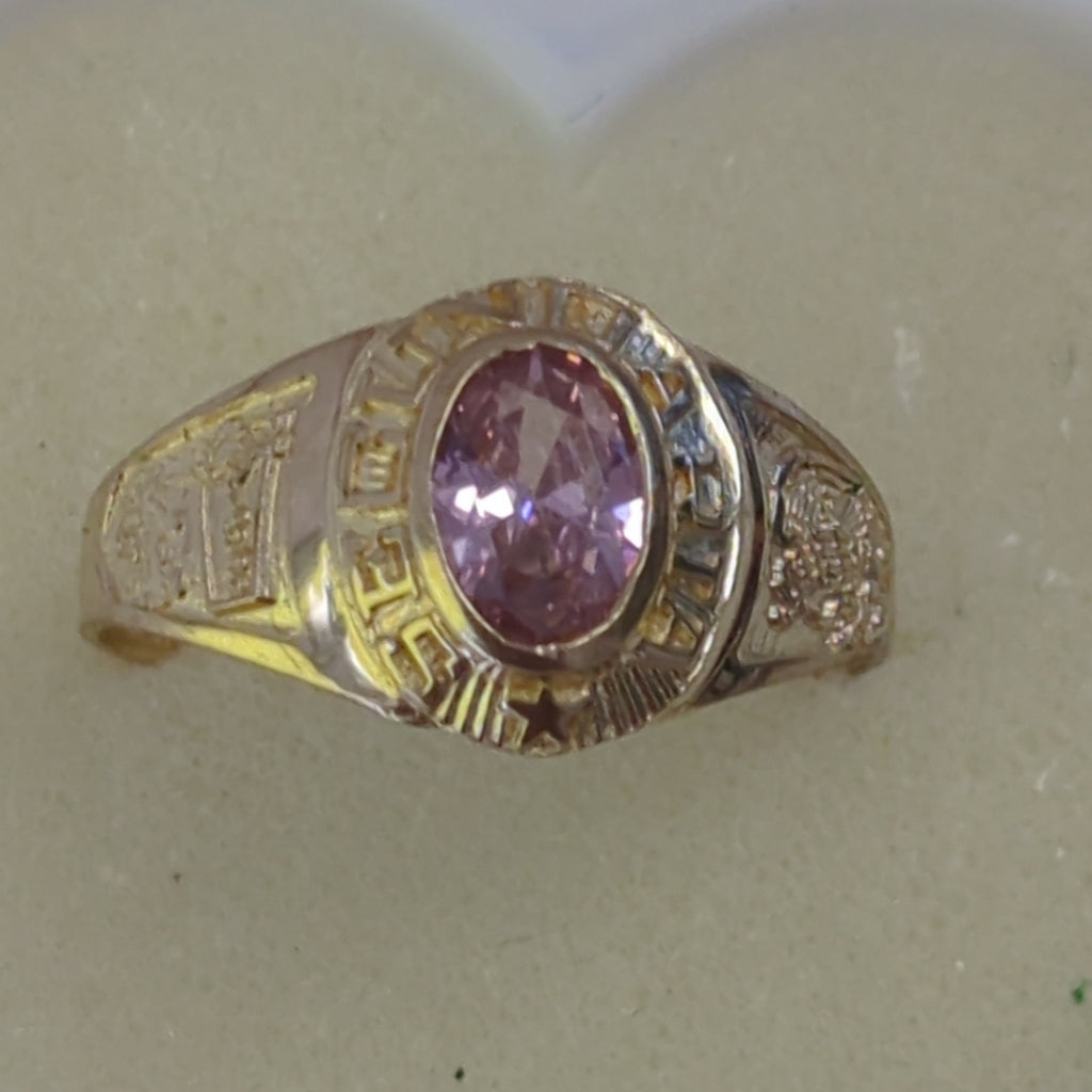 ANILLO DE GRADUACIÓN ORO 10 K 1.6 GRMS (SEMINUEVO)