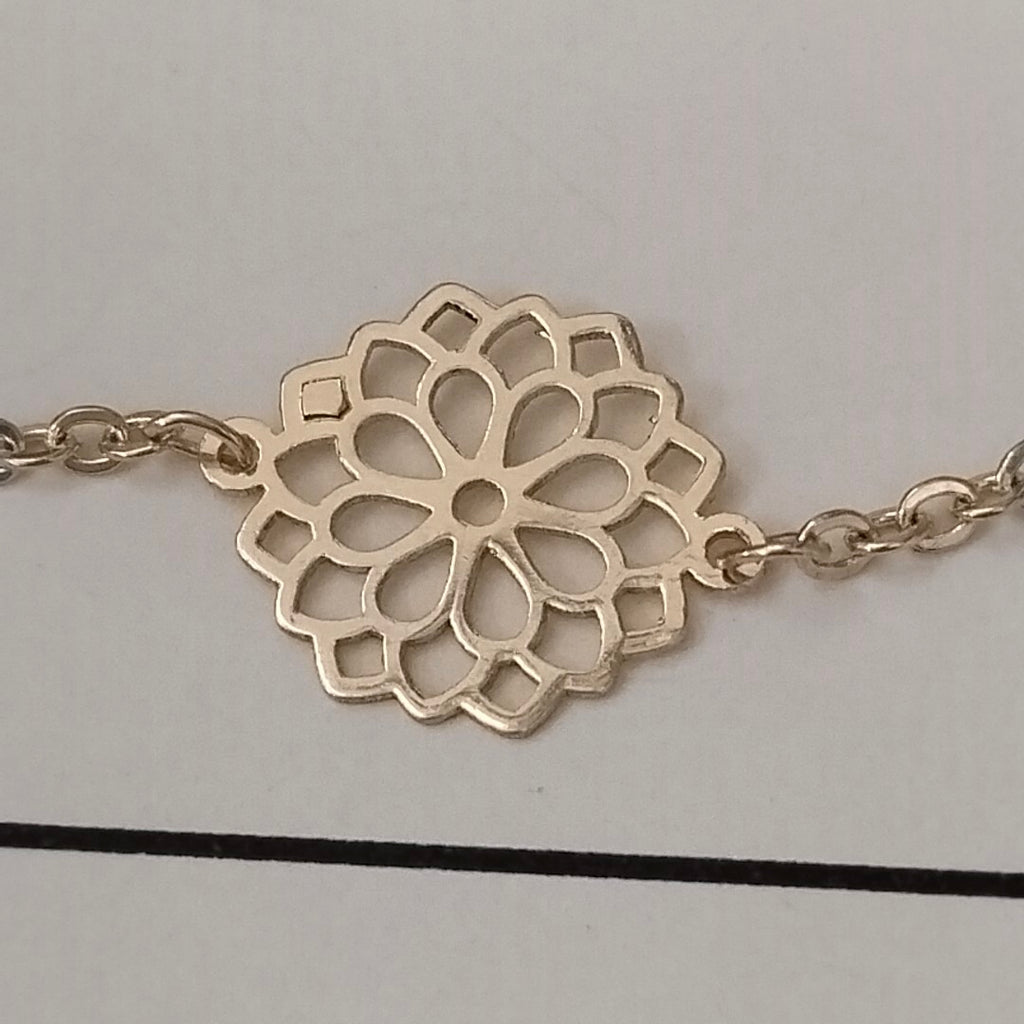 PULSERA TEJIDO ESPECIAL CON MANDALA 14K 18 CM 1.3 GR (NUEVO)