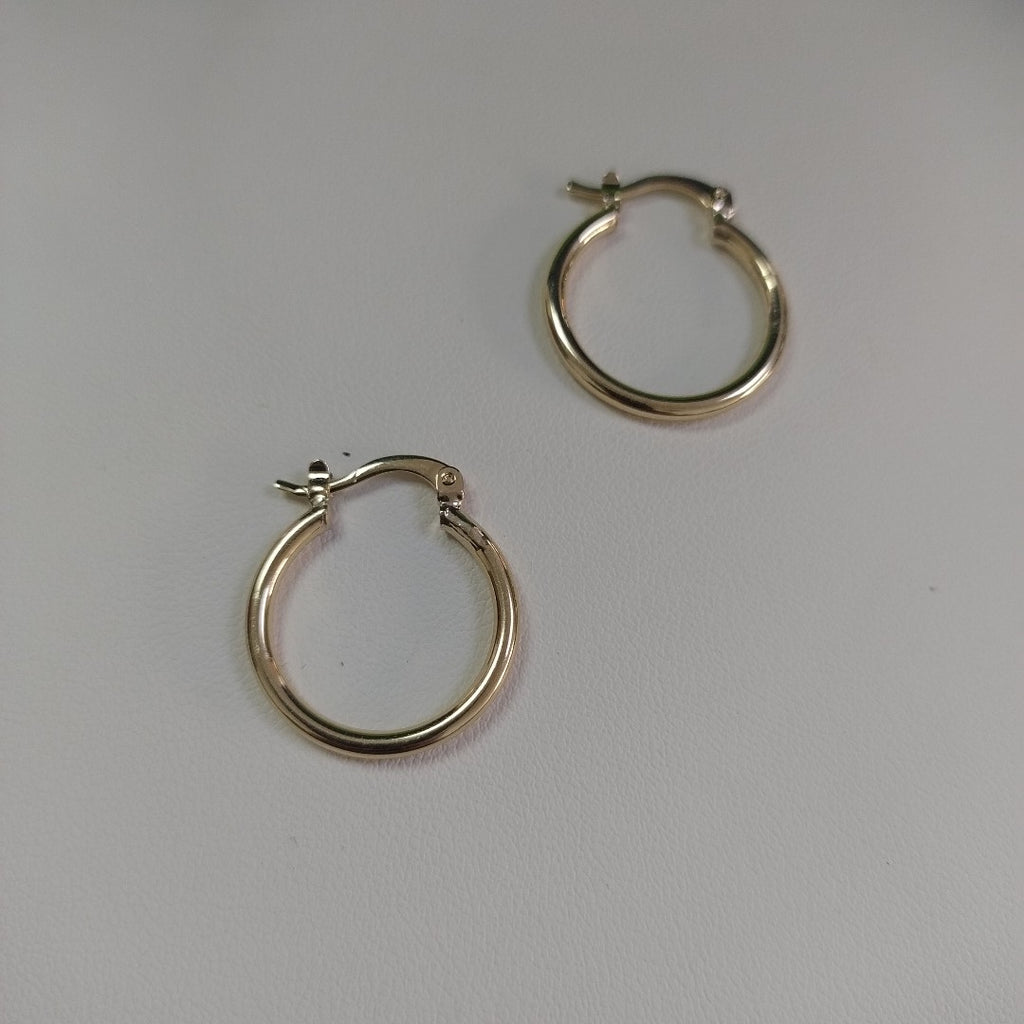 ARETES TEJIDO ARRACADAS LISAS 14K 1.2 GR (NUEVO)